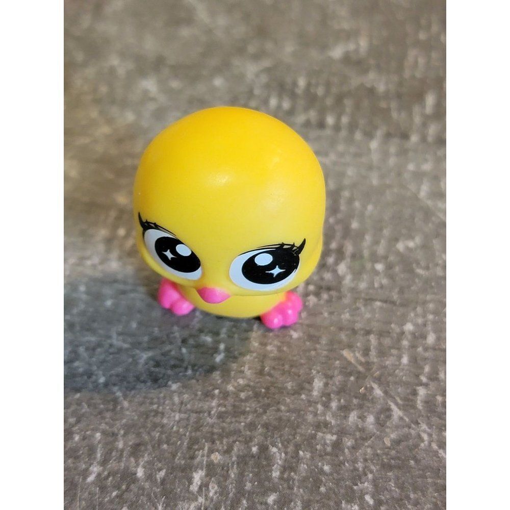 Zuru mini duckling duck chick toy figure‎